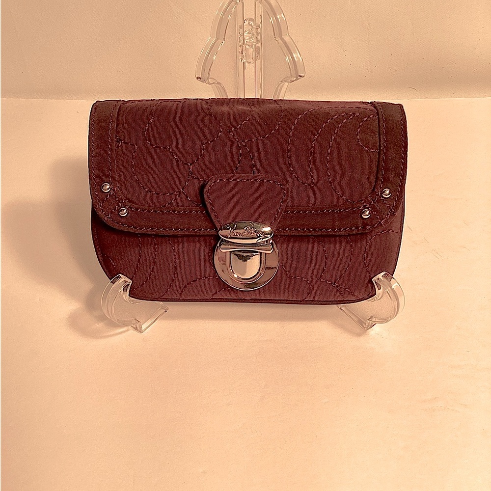 Vera Bradley Wallet 4x6 Quilted Wine Color Metal Clasp